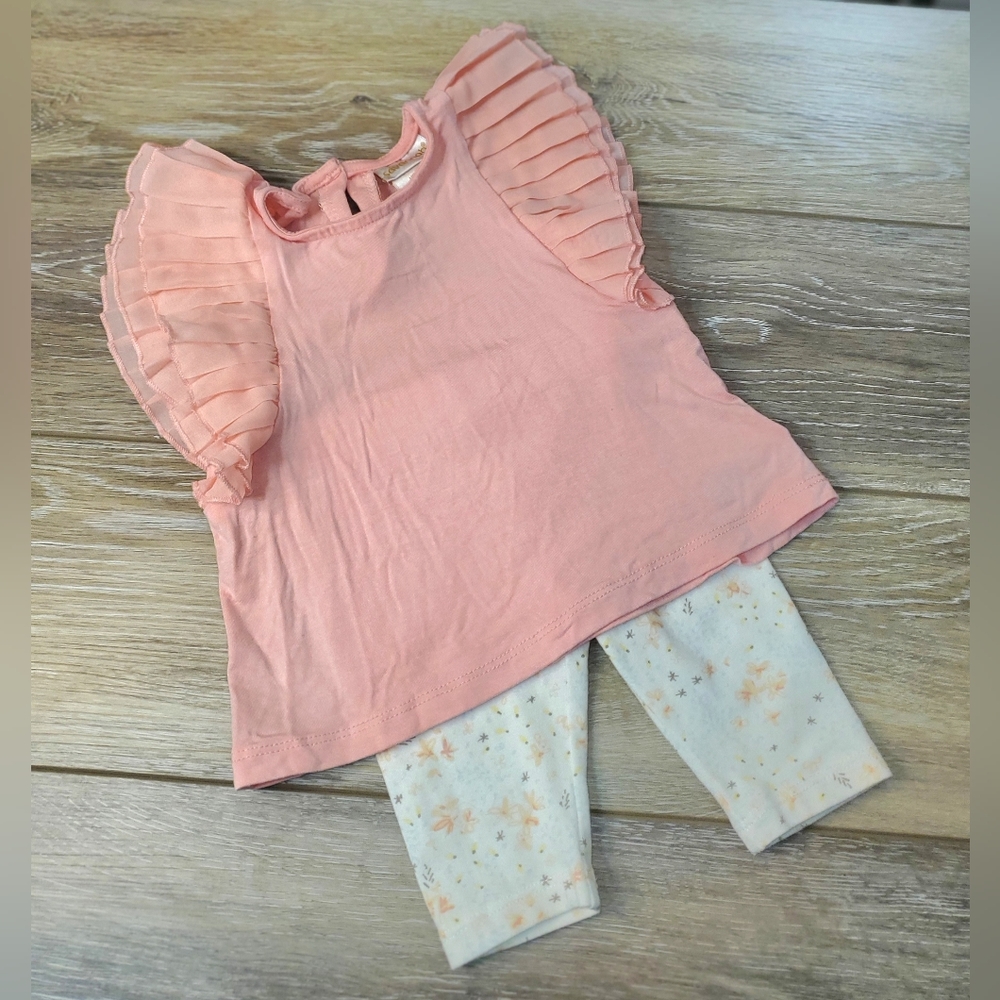 Savannah baby girl's 2 piece peach top/white floral print leggings 0-3mo.